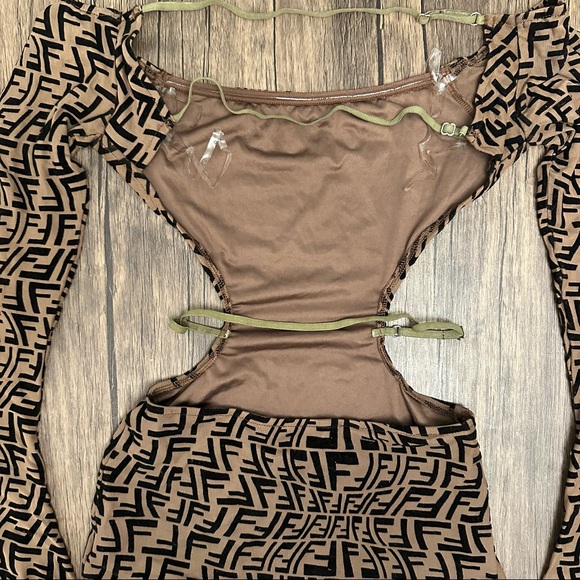 Boutique Brand Backless Mini Dress Fendi Design - Picture 5 of 7